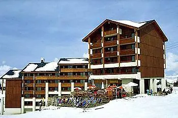 奥达里斯勒塞尔文公寓式酒店 假日公园 3*